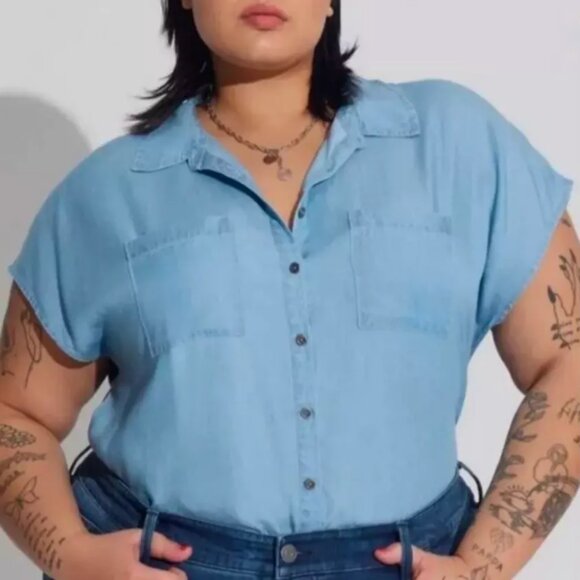 Torrid 1 1X Blue Button Up Dolman Sleeve Chambray Tencel Front Pocket Shirt Plus - Picture 1 of 5